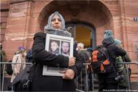 ドイツ/シリア：元シリア治安機関幹部に人道に対する罪で終身刑