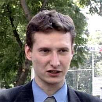 人権擁護活動家、スタニスラフ・マルケロフ弁護士。モスクワ中心部で銃で撃たれ死亡