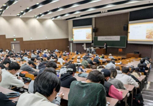 「仮放免の子どもたち」の講演会 会場の様子